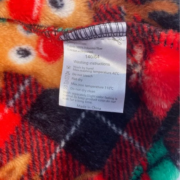 Rudolph Christmas Bathrobe - Picture 9 of 12